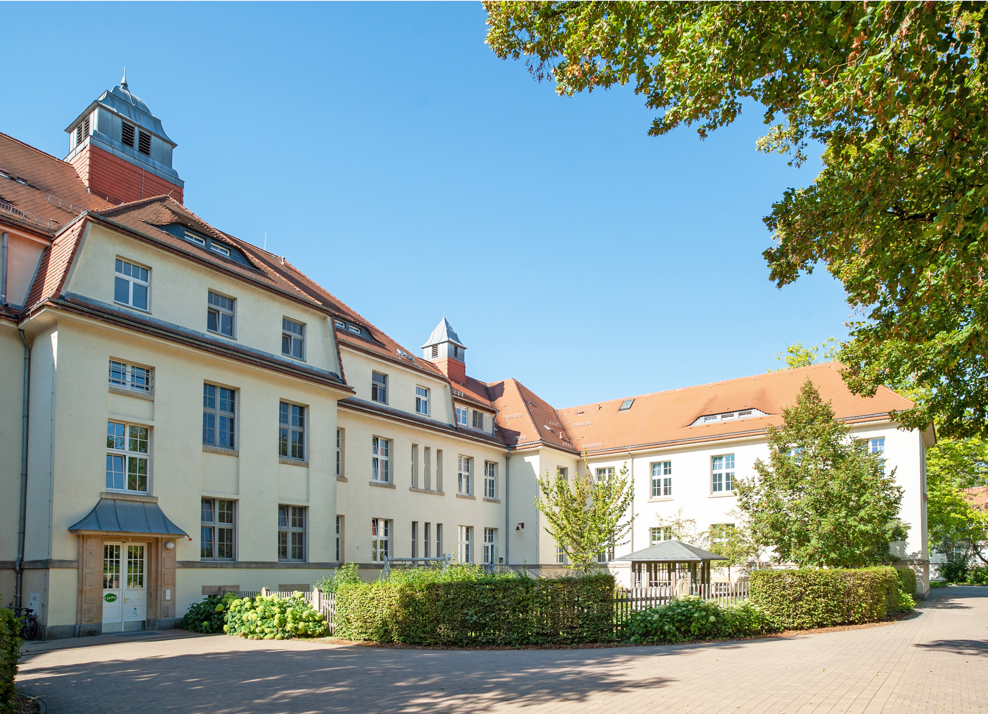b6_sommer_hak_2305_med